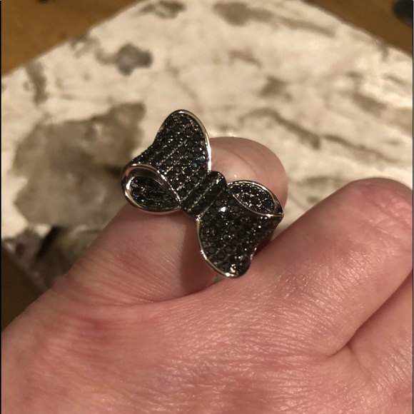 Put a 🎀bow on it😄Black spinel ring - Picture 3 of 8